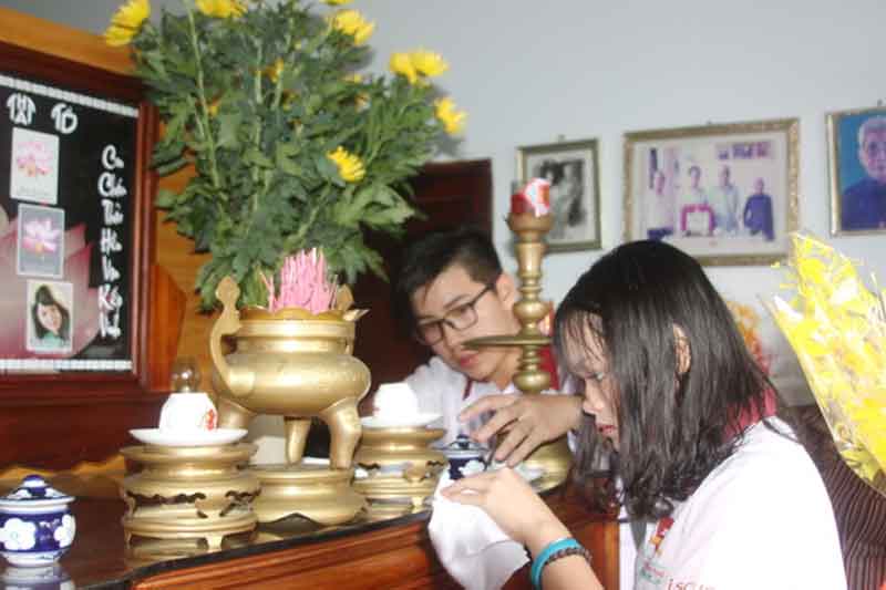 Tại sao tôn trọng việc di chuyển bàn thờ để sửa nhà quan trọng? 1 di-chuyen-ban-tho-de-sua-nha-1