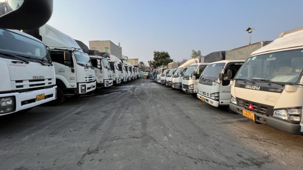 Bảng giá dịch vụ xe vận chuyển hàng hóa được doanh nghiệp tín nhiệm 1 xe van chuyen hang hoa 1